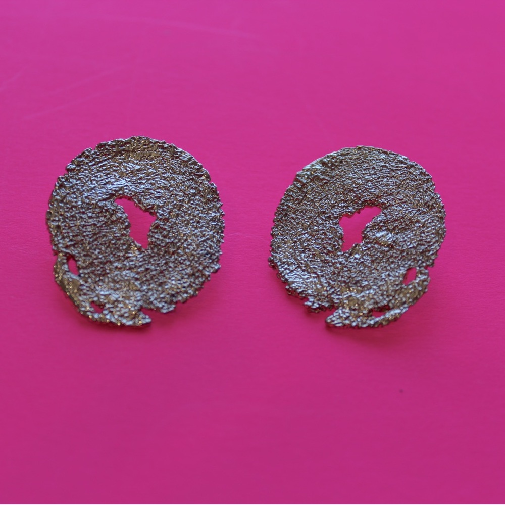 Gold earrings New ✨